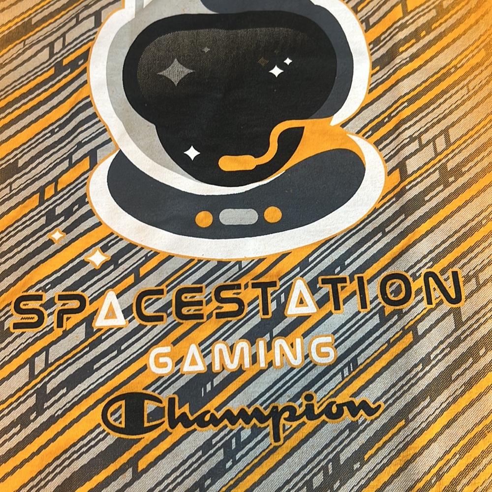Champion Men’s Small Yellow Space station gaming t shirt - Picture 2 of 7